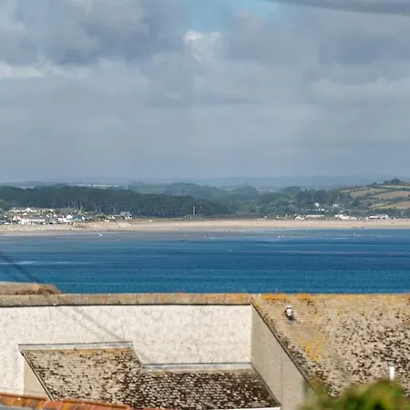 Stunning Central Penzance Apartment With Sea Views Exterior photo